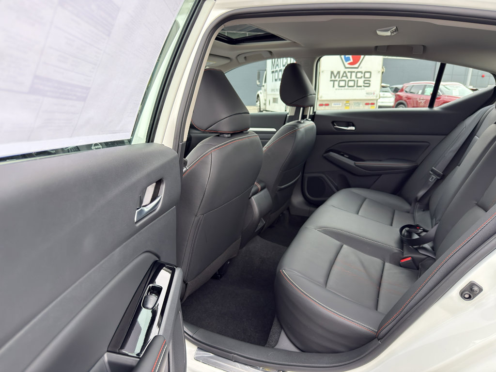 New 2025 Nissan Altima 2.5 SR image 30