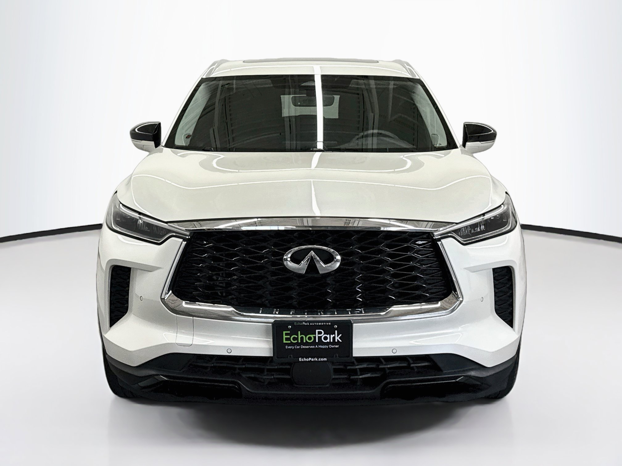 Used 2023 INFINITI QX60 Luxe w/ Performance Audio Package AWD/4WD image 2