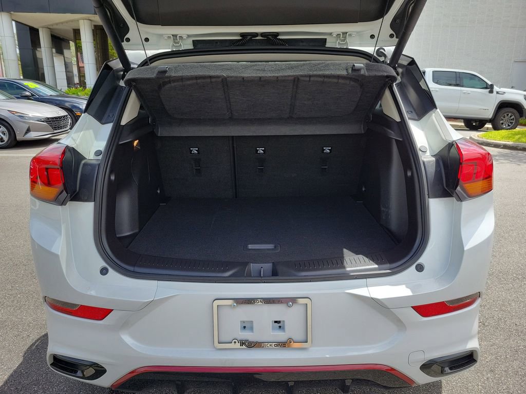 Certified 2022 Buick Encore GX Select w/ Experience Buick Package image 10