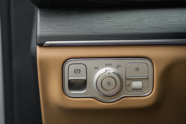 Certified 2025 Mercedes-Benz GLS 450 4MATIC image 45