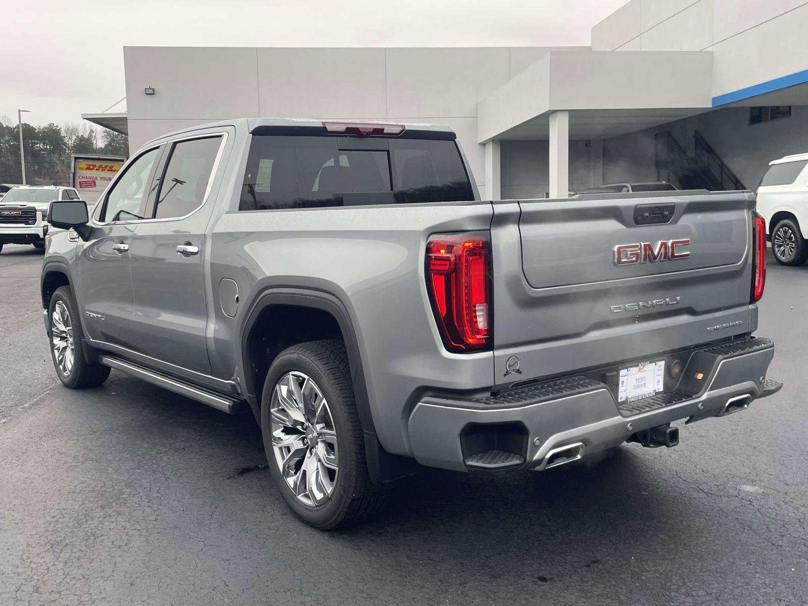 Used 2025 GMC Sierra 1500 Denali image 4