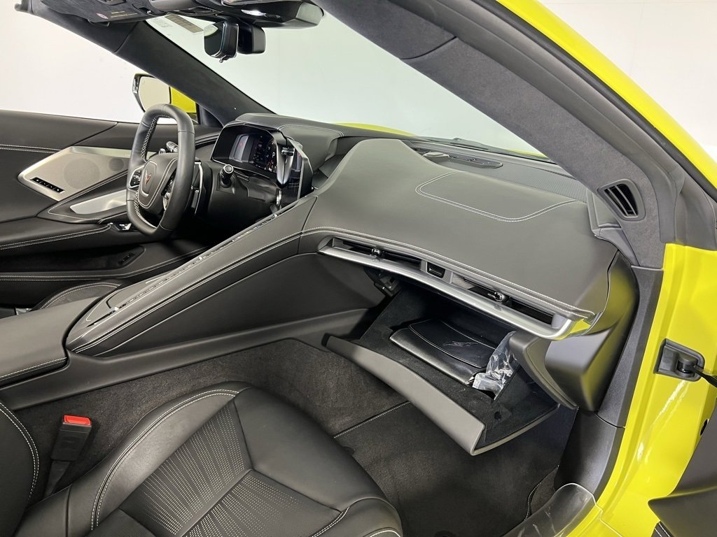 Used 2022 Chevrolet Corvette Stingray w/ Z51 Performance Package image 38