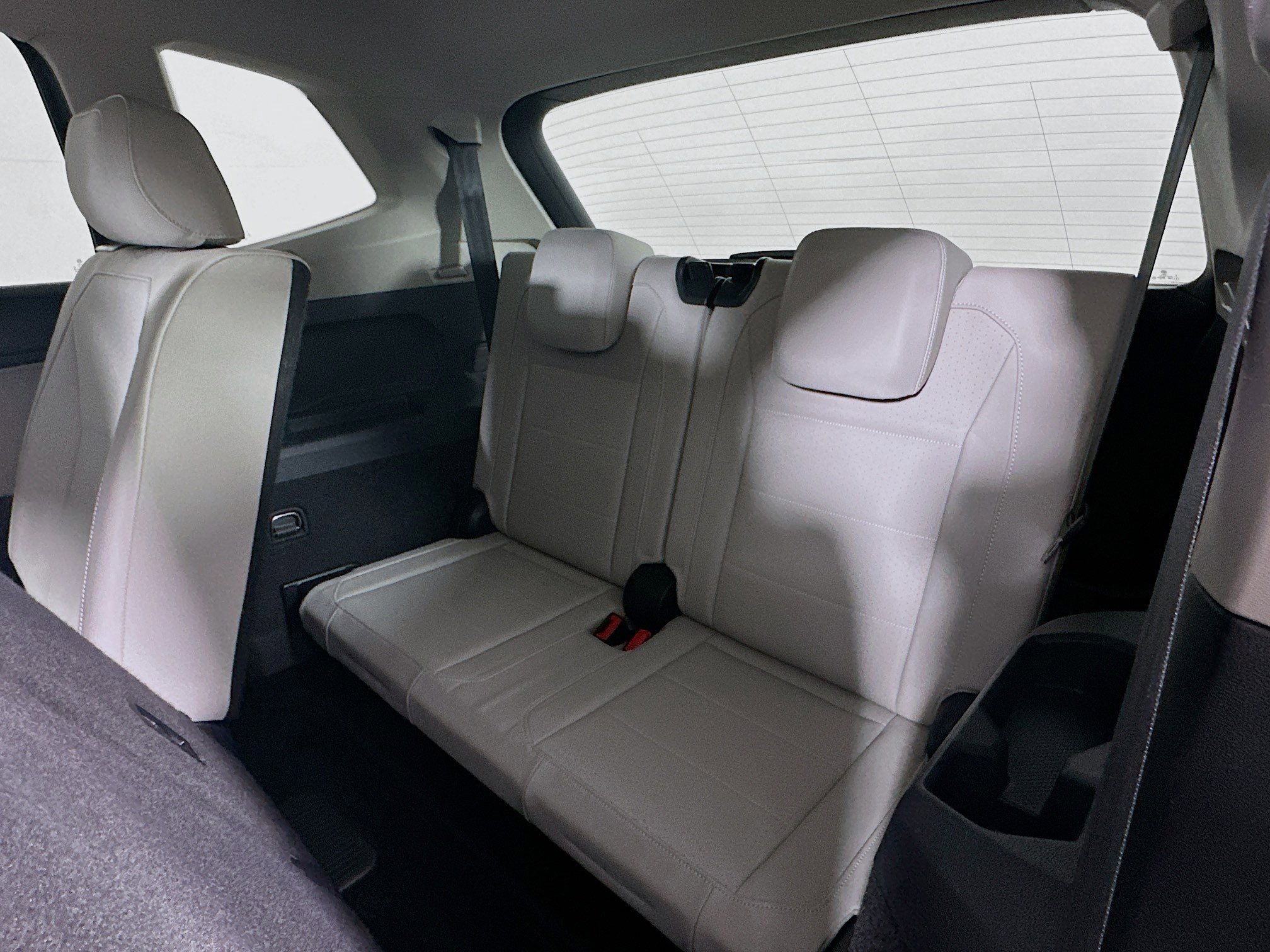 Used 2020 Volkswagen Tiguan SEL w/ 3rd Row Seat Package image 29