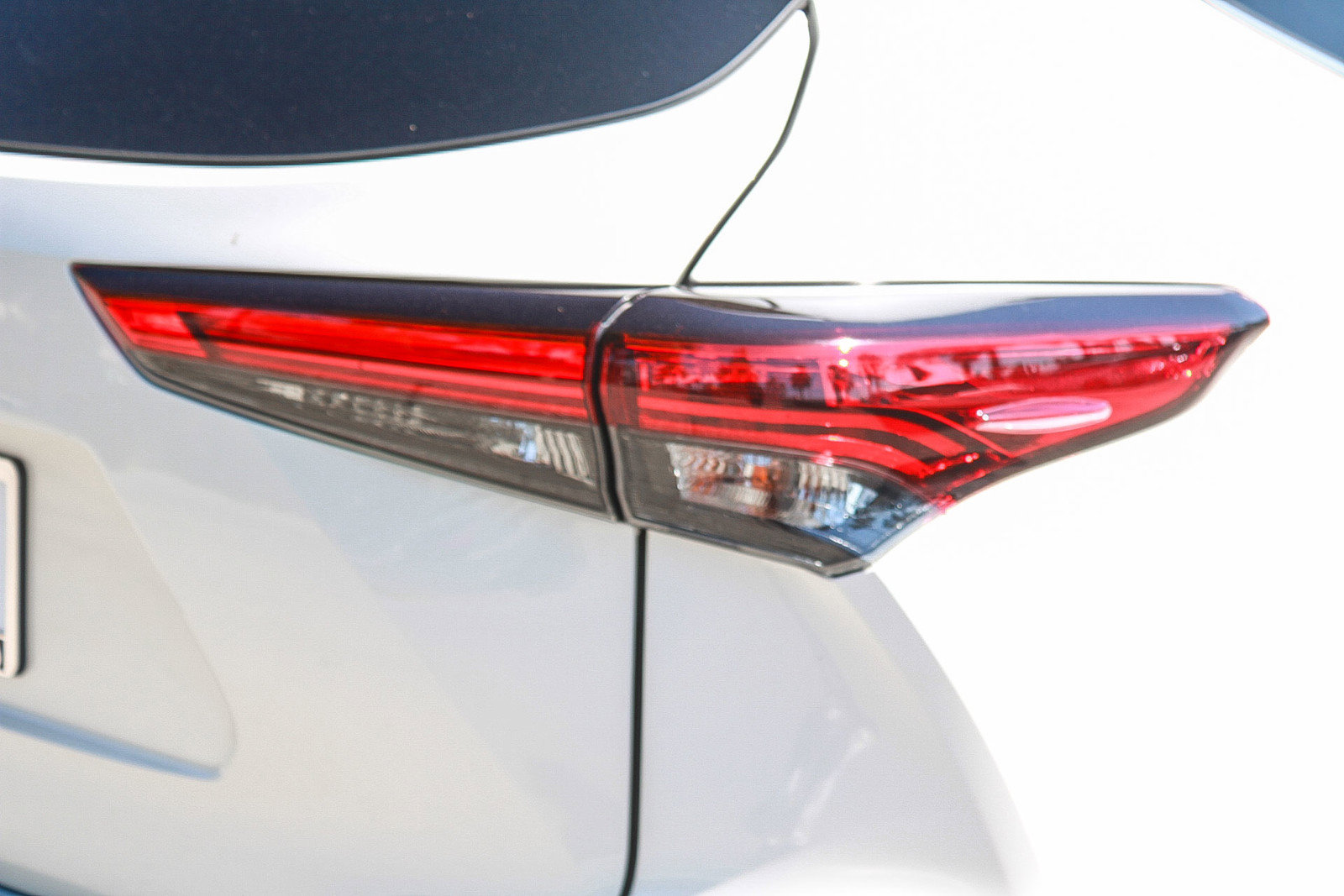 Used 2021 Toyota Highlander Limited FWD image 7