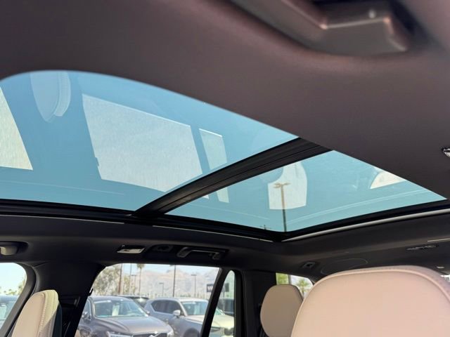 New 2026 Volvo XC90 T8 Plus image 16