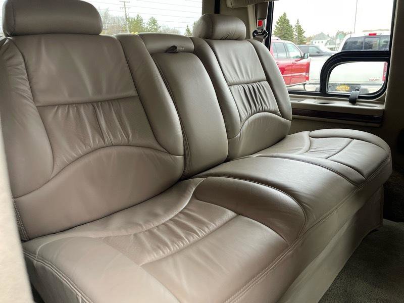 Used 2004 GMC Safari Conversion image 34