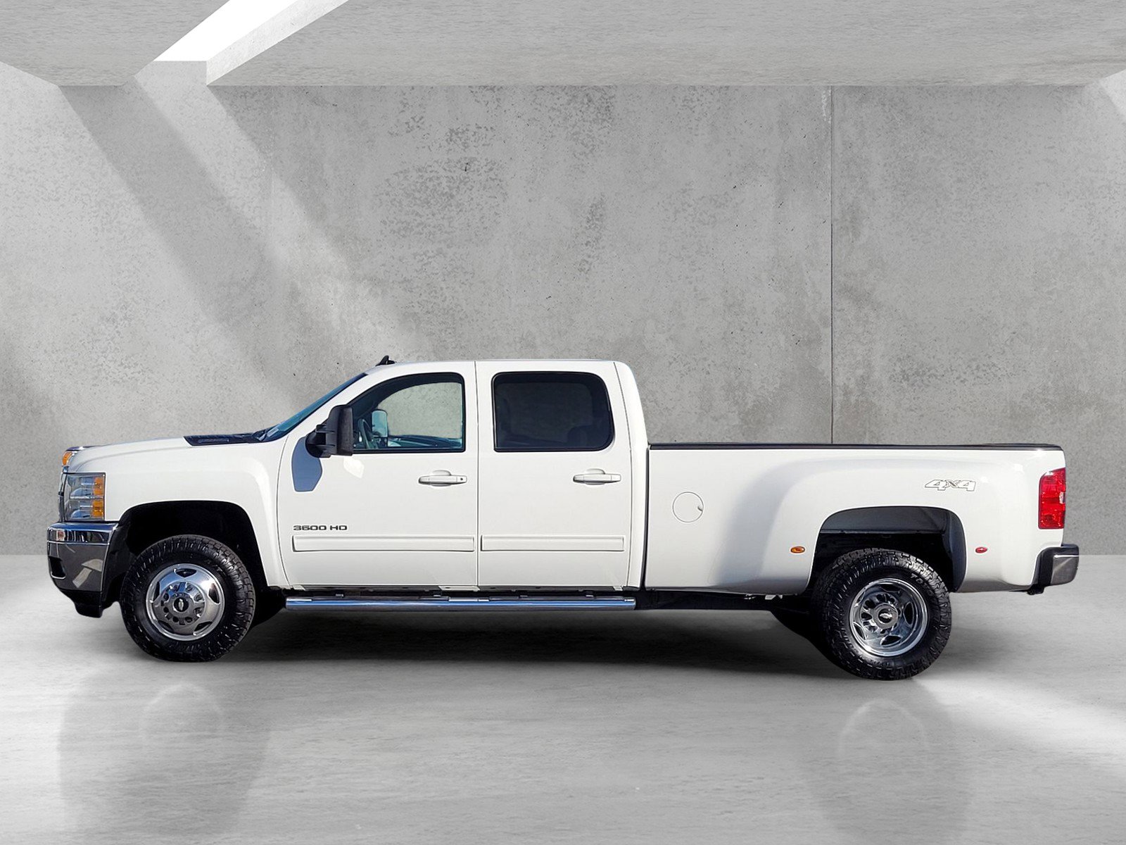 Used 2013 Chevrolet Silverado 3500 LTZ w/ LTZ Plus Package image 7