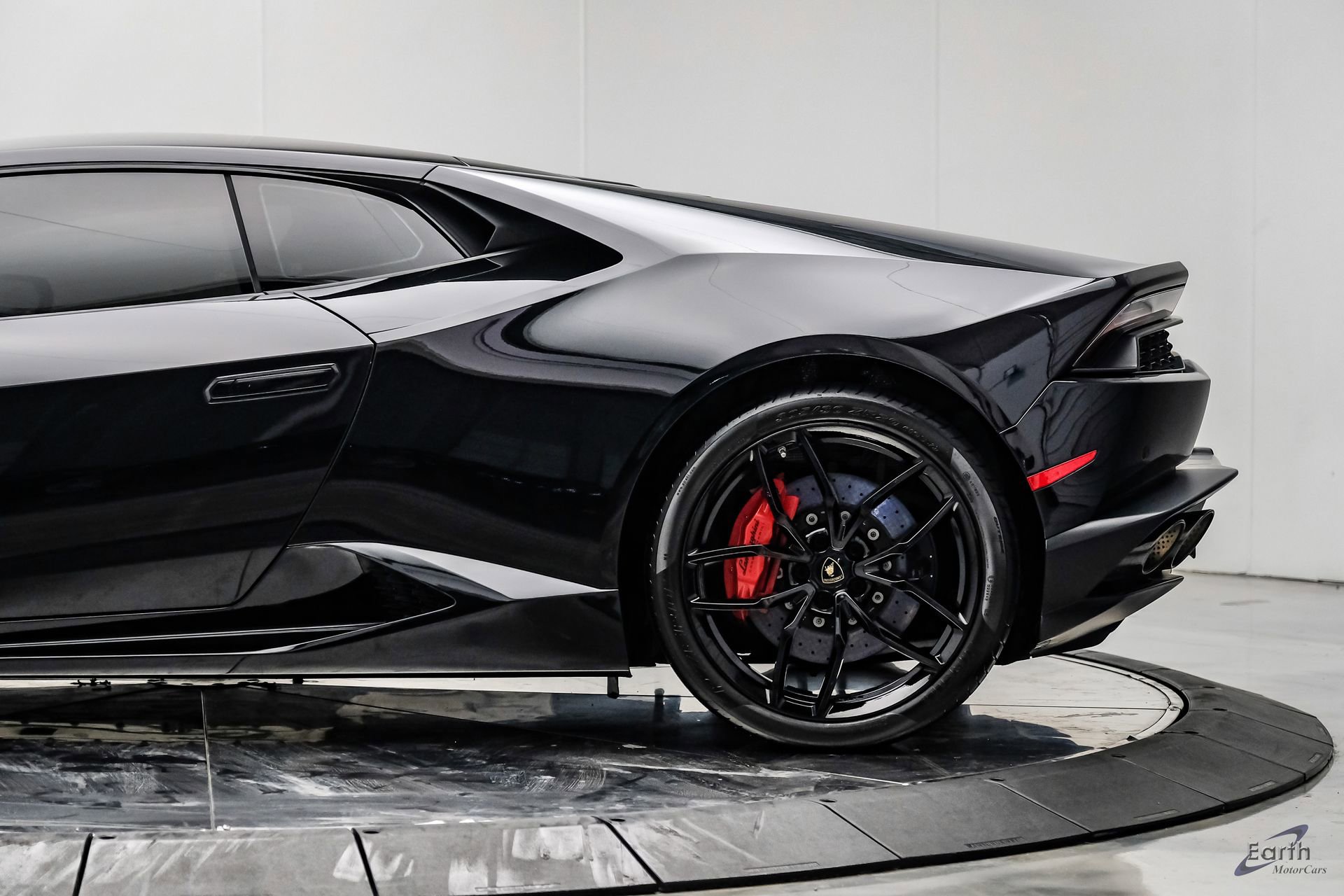 Used 2015 Lamborghini Huracan LP 610-4 AWD/4WD image 11