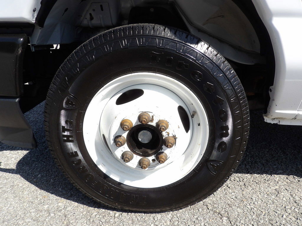 Used 2021 Ford E-350 and Econoline 350 Super Duty RWD image 38