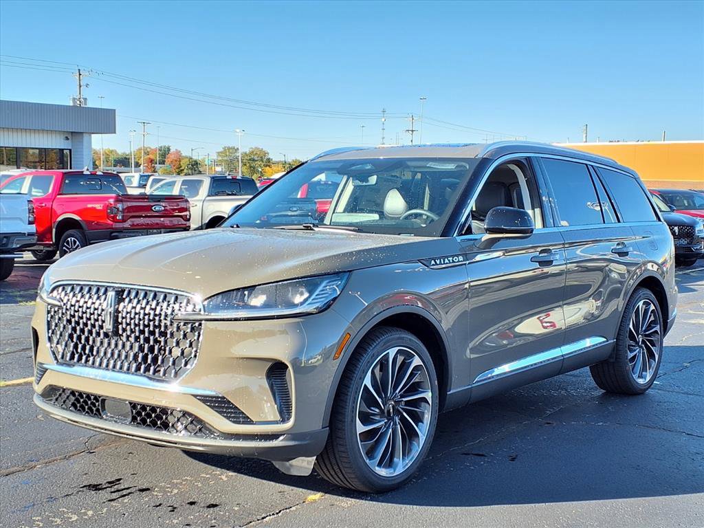 New 2025 Lincoln Aviator Reserve w/ Equipment Group 201A image 3