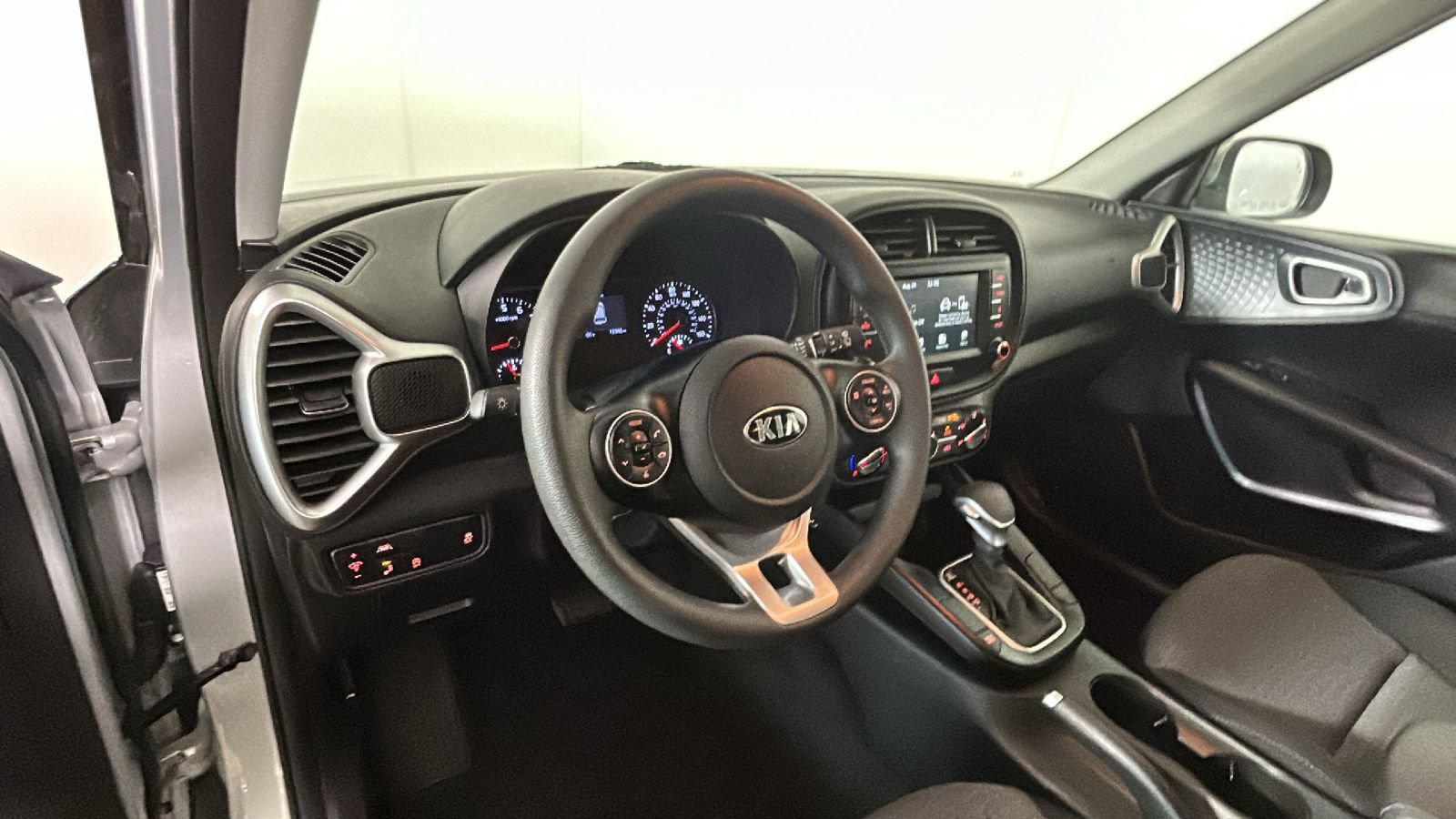 Used 2021 Kia Soul S FWD image 17