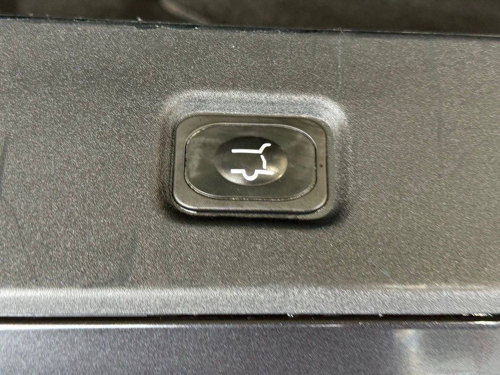 Used 2025 Lincoln Navigator L Reserve image 6