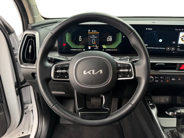 Used 2024 Kia Sorento S FWD image 11