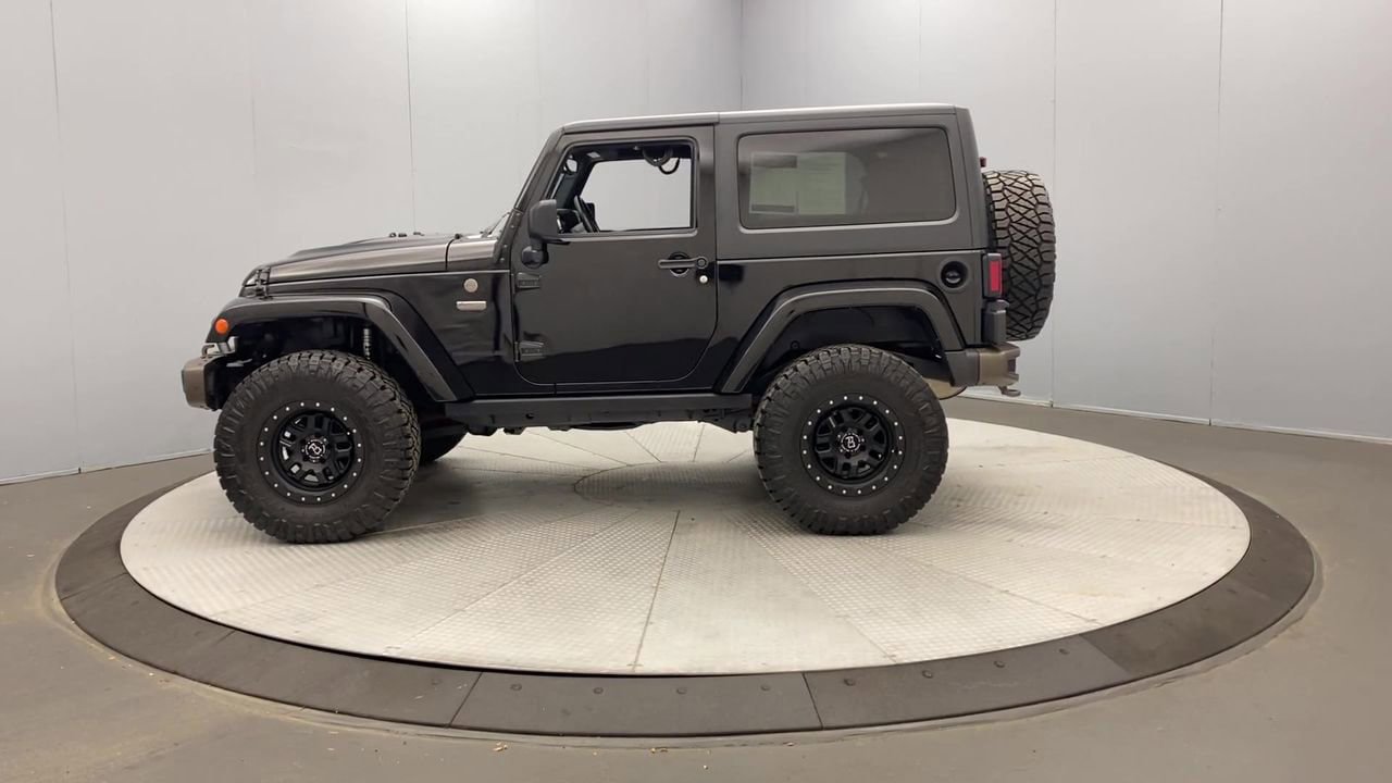 Used 2016 Jeep Wrangler Sahara AWD/4WD image 2