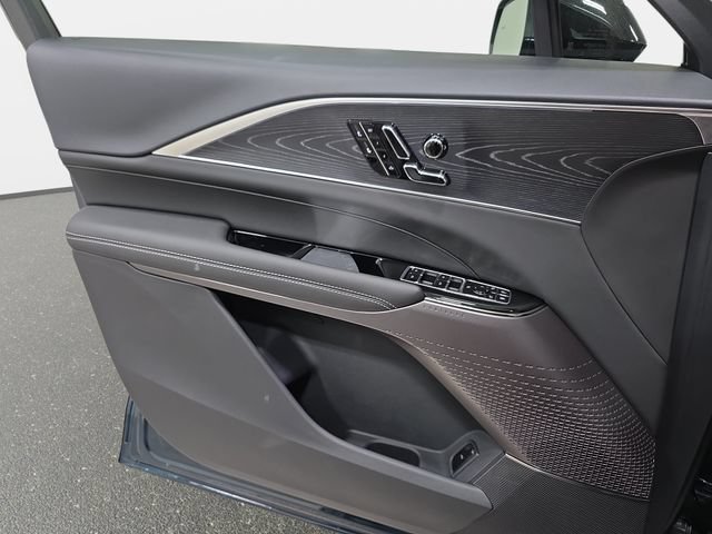 New 2026 Cadillac Lyriq Luxury w/ LPO, Floor Liner Package AWD/4WD image 24