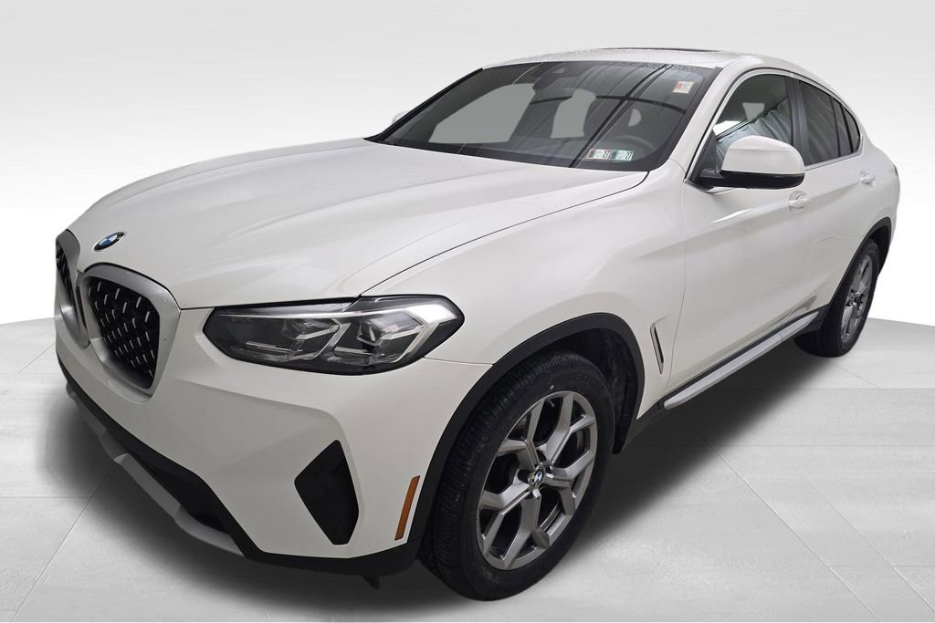 Certified 2025 BMW X4 xDrive30i w/ Premium Package image 5