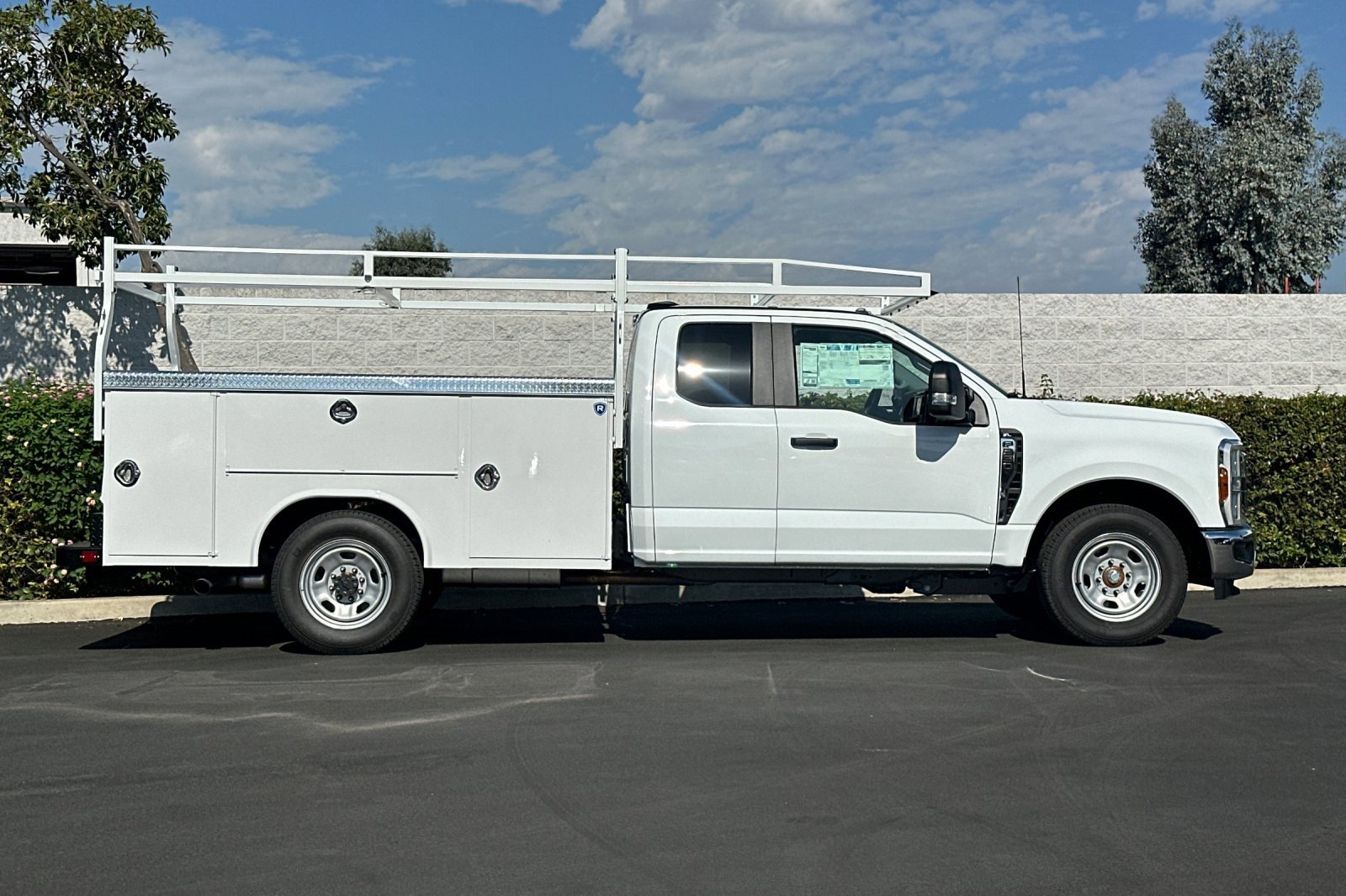 New 2025 Ford F350 XL w/ XL Chrome Package image 3