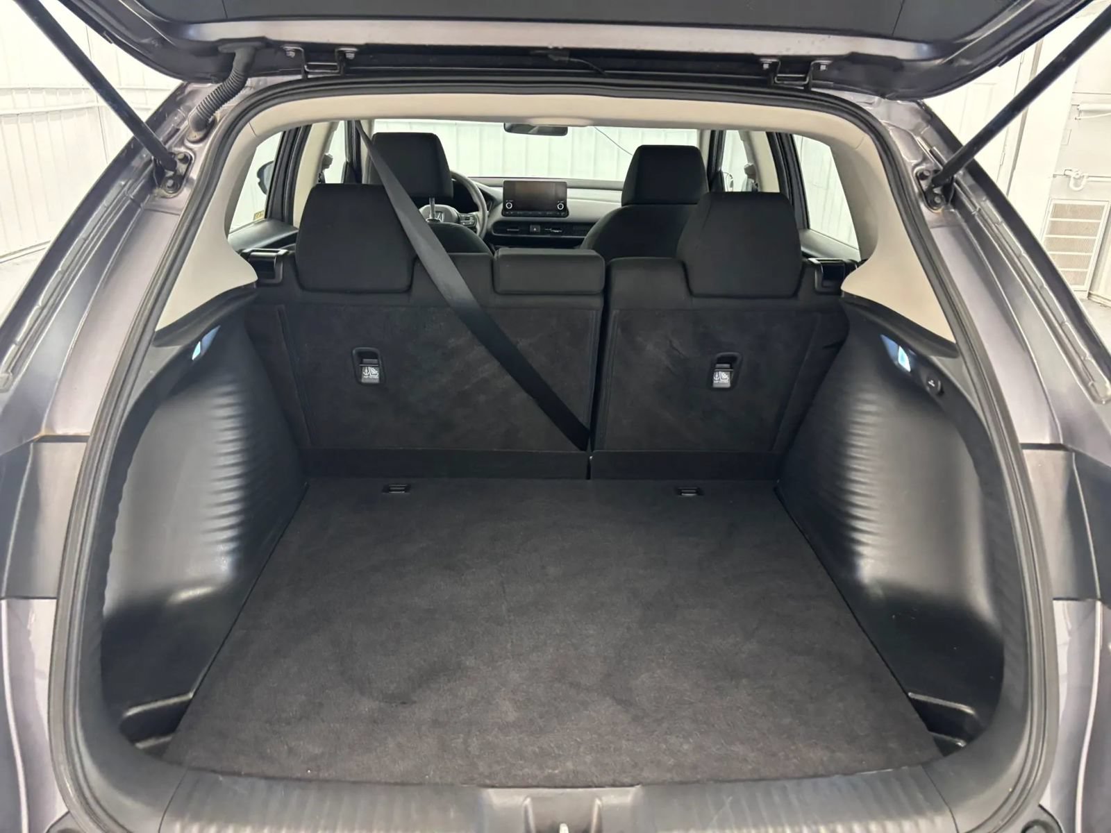 Used 2025 Honda HR-V LX image 42