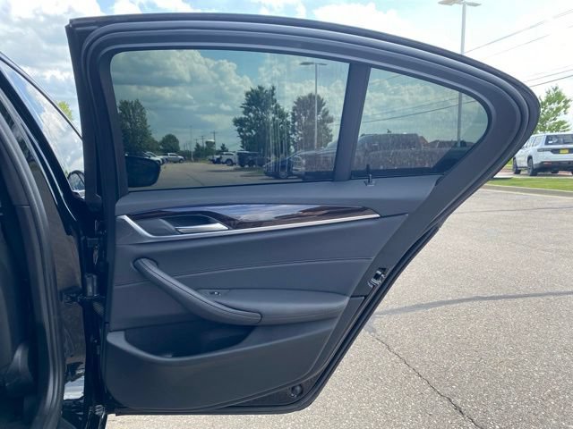Used 2022 BMW 530i xDrive w/ Convenience Package AWD/4WD image 26