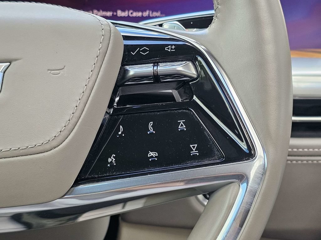Certified 2025 Cadillac Escalade ESV Sport Platinum w/ LPO, Floor Liner Package AWD/4WD image 31