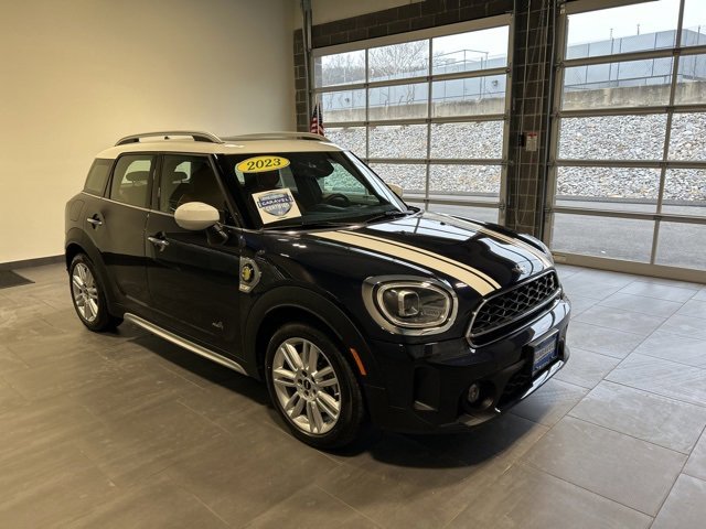 Used 2023 MINI Cooper Countryman SE w/ Storage Package image 2