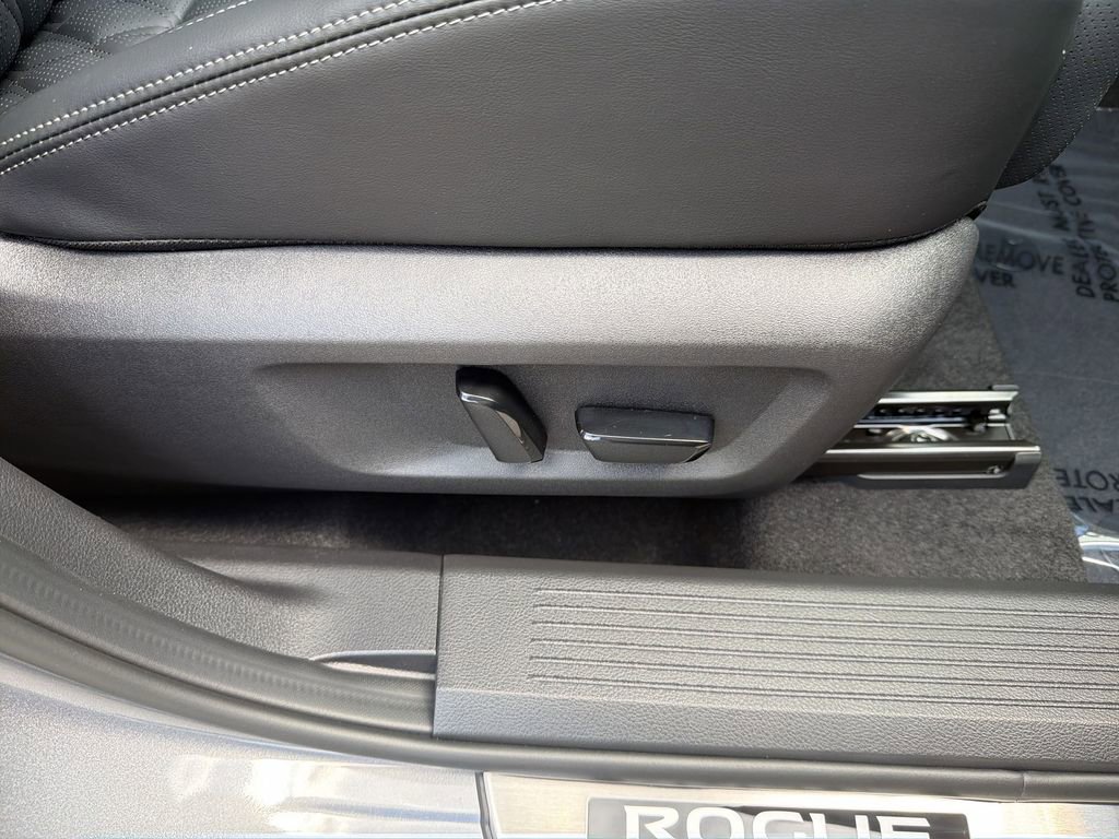 New 2026 Nissan Rogue Platinum AWD/4WD image 19