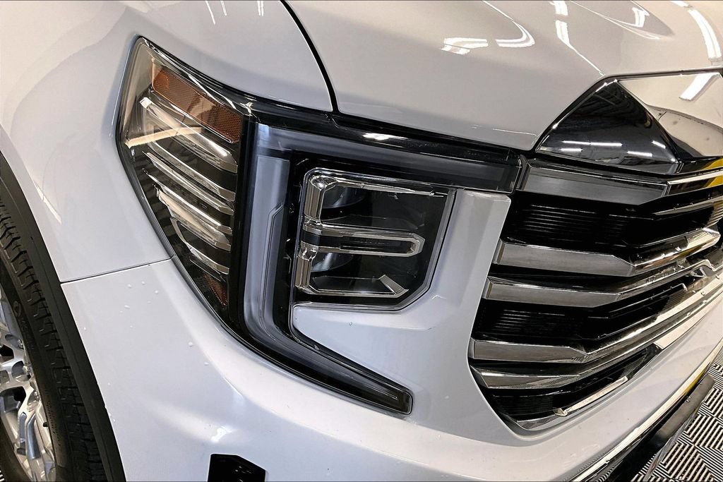 Used 2024 GMC Sierra 1500 SLT AWD/4WD image 26