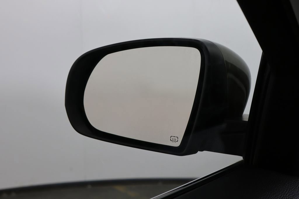 Used 2019 Jeep Cherokee Latitude w/ Popular Appearance Group AWD/4WD image 38