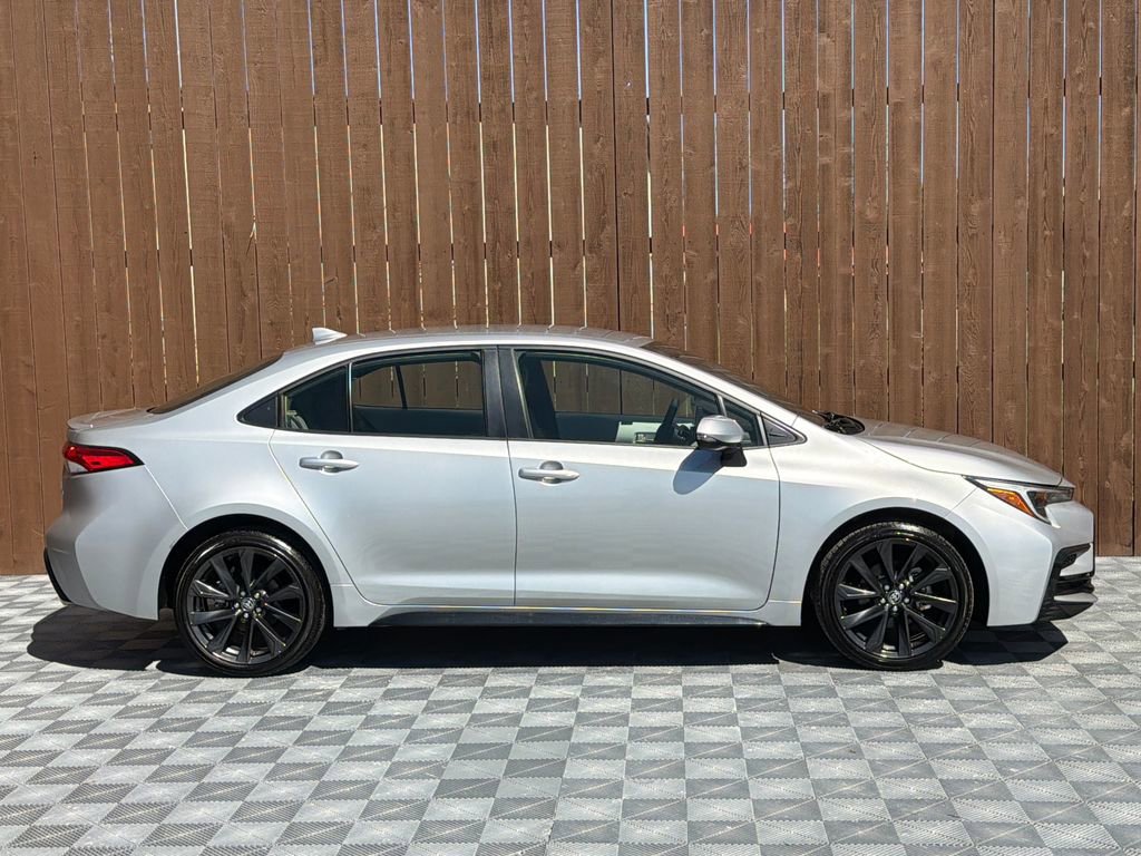 Used 2024 Toyota Corolla SE image 13