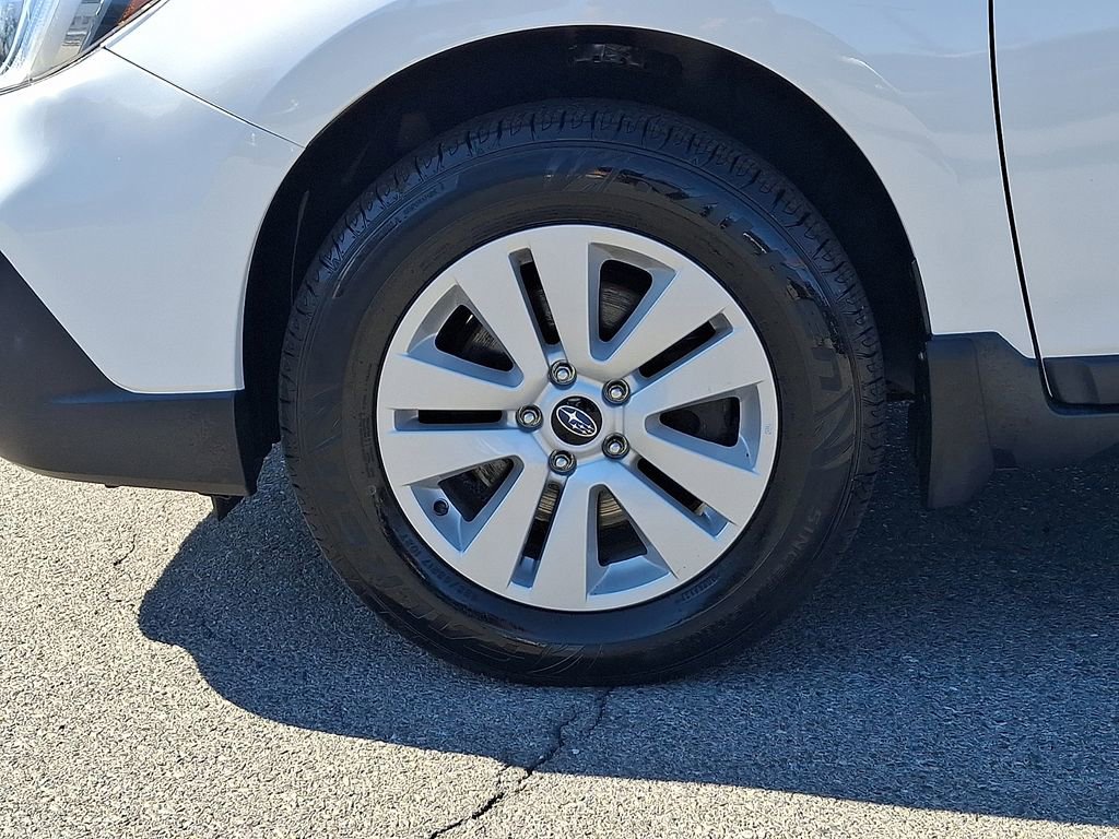 Used 2019 Subaru Outback 2.5i Premium image 9