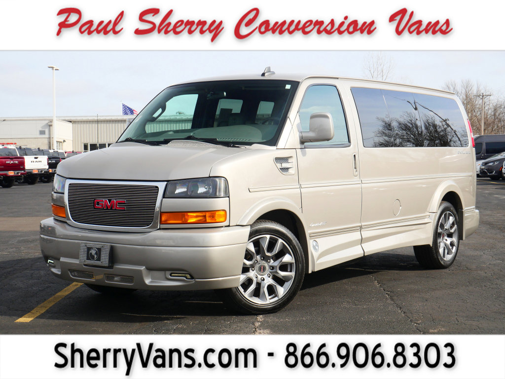 Used 2022 GMC Savana 2500 w/ Enhanced Convenience Package image 1