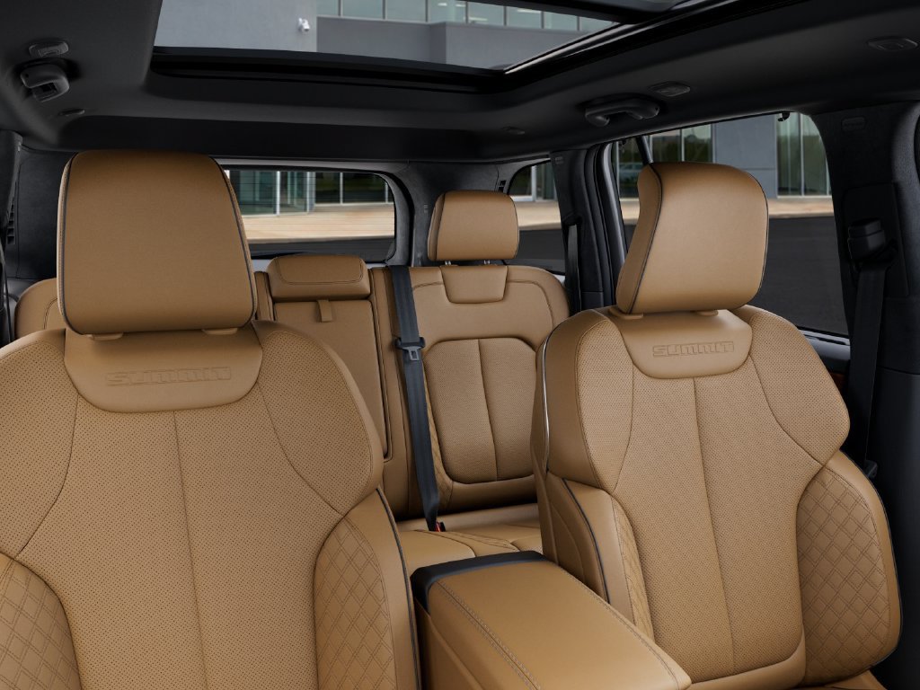 New 2027 Jeep Grand Cherokee Summit AWD/4WD image 26