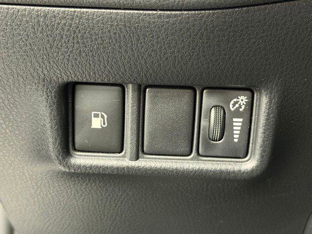 Certified 2020 Toyota C-HR XLE image 27