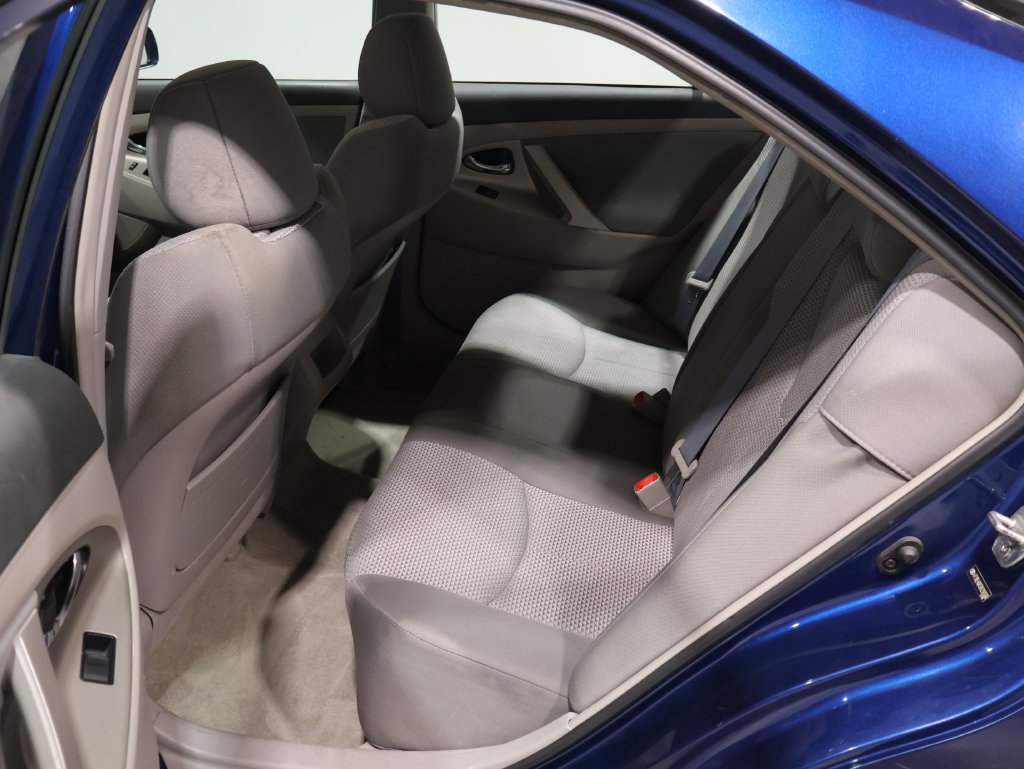 Used 2009 Toyota Camry SE FWD image 18