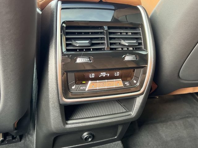 Certified 2025 BMW X6 xDrive40i AWD/4WD image 21