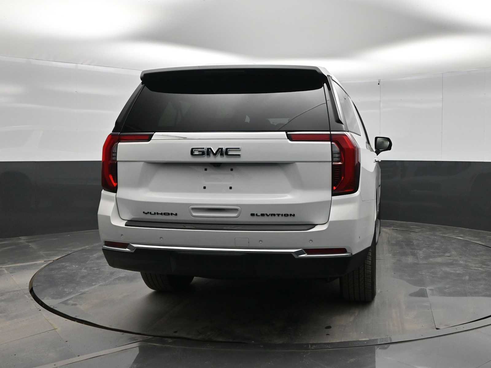 New 2026 GMC Yukon XL Elevation w/ LPO, Elevation Black Package AWD/4WD image 6