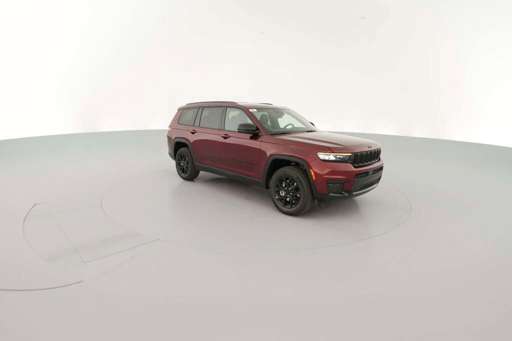 New 2025 Jeep Grand Cherokee L Laredo image 16