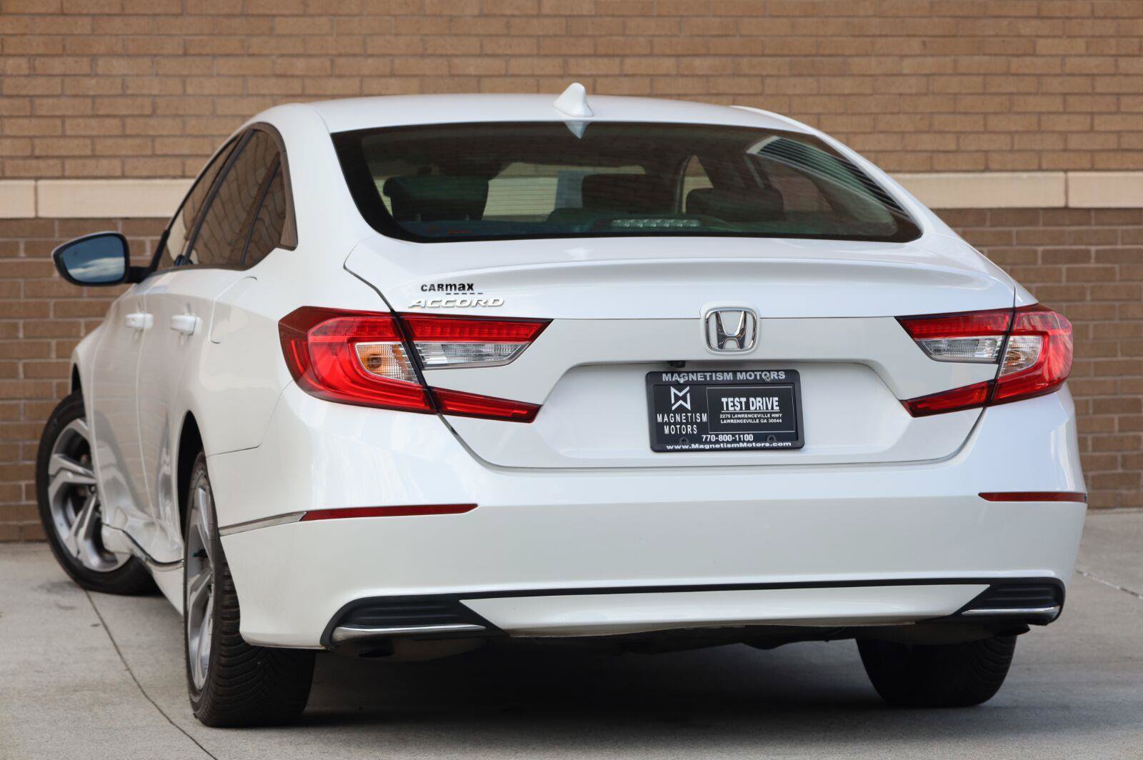 Used 2019 Honda Accord EX image 10