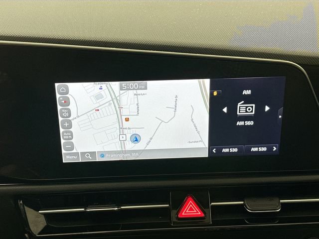 Used 2023 Kia Niro SX image 12