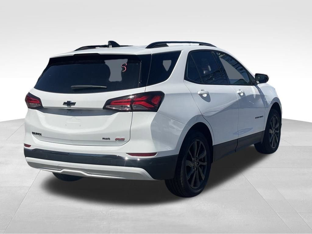 Used 2023 Chevrolet Equinox RS w/ RS Leather Package AWD/4WD image 4