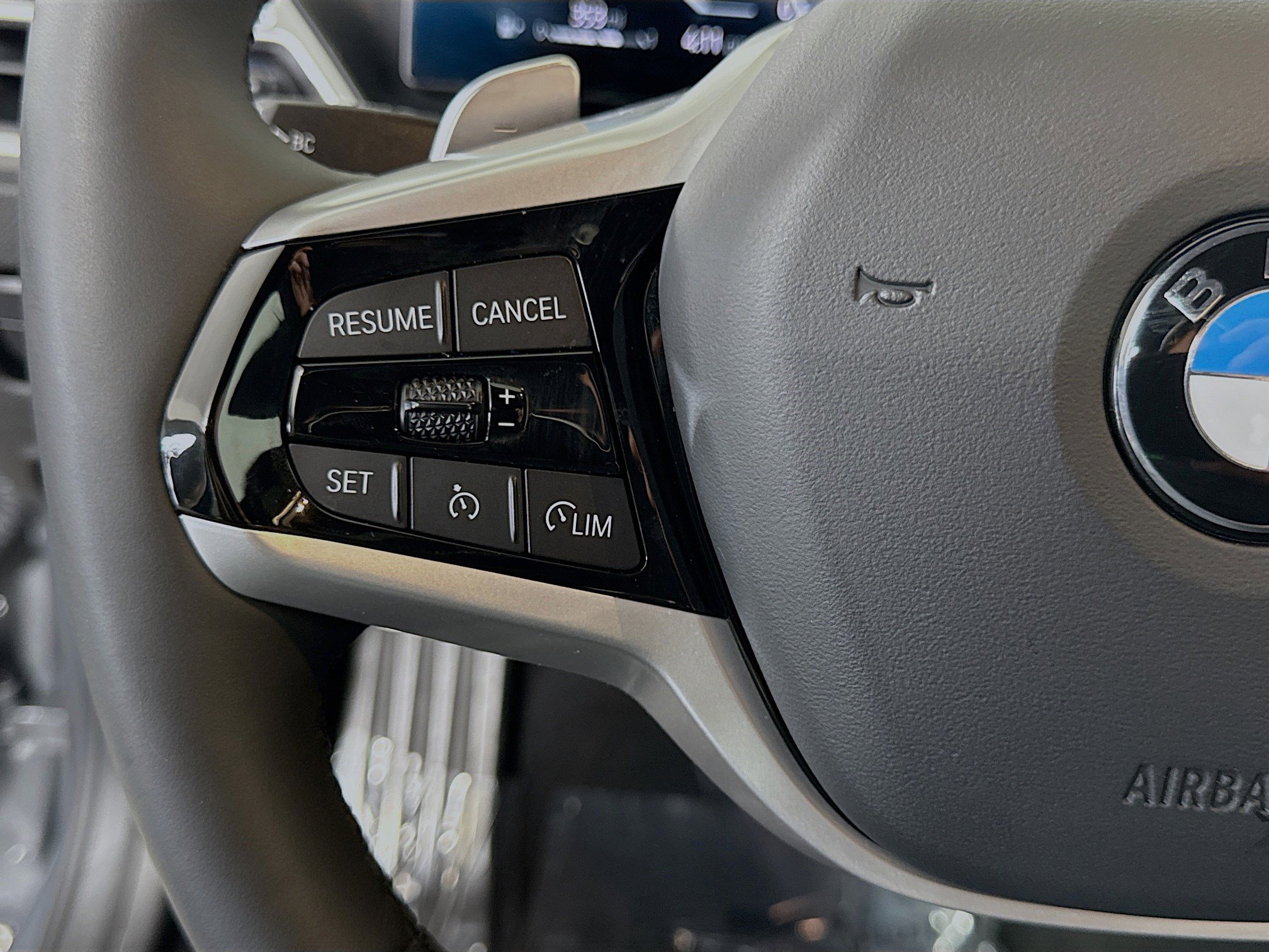 Used 2025 BMW 330i Sedan image 11