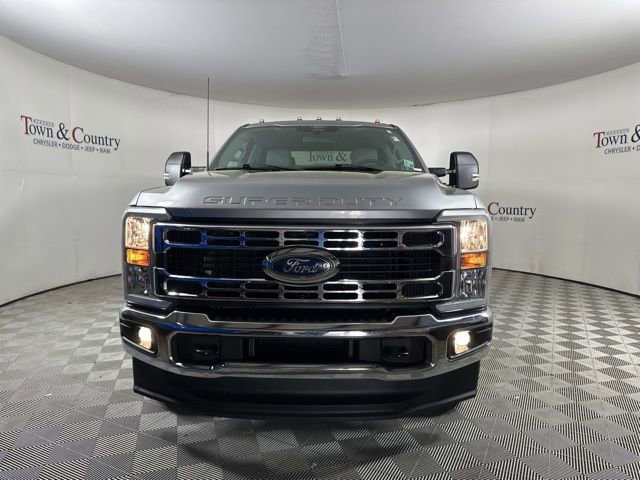 Used 2024 Ford F350 XLT image 2
