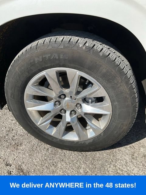Used 2024 Chevrolet Suburban Premier AWD/4WD image 5