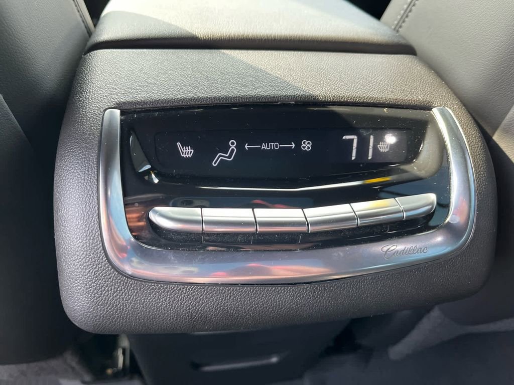 Used 2023 Cadillac XT6 Premium Luxury w/ Technology Package AWD/4WD image 20