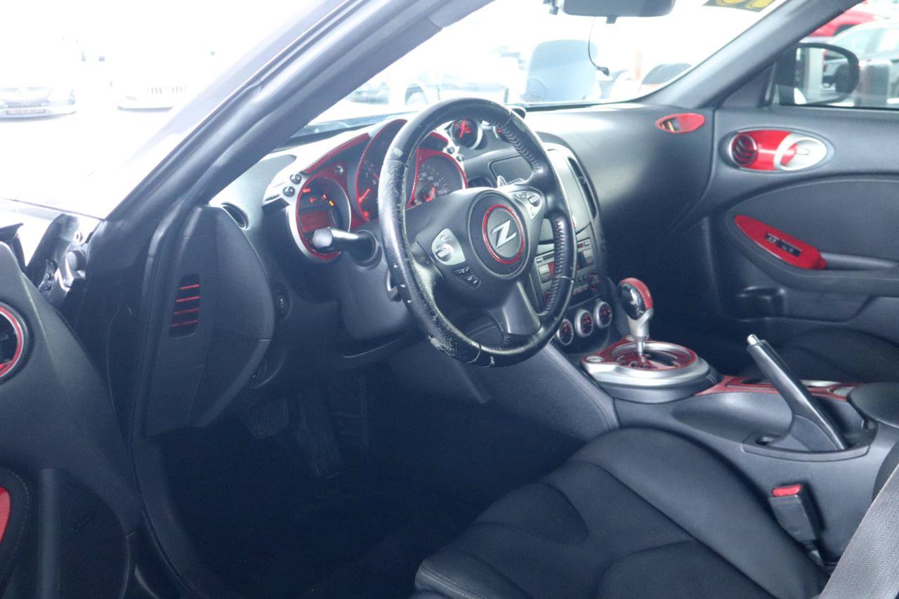 Used 2015 Nissan 370Z Coupe RWD image 18