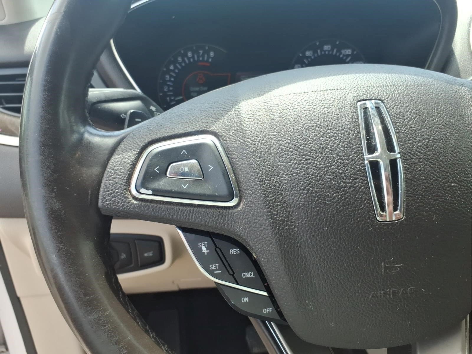 Used 2019 Lincoln MKC Reserve w/ MKC Climate Package FWD image 14