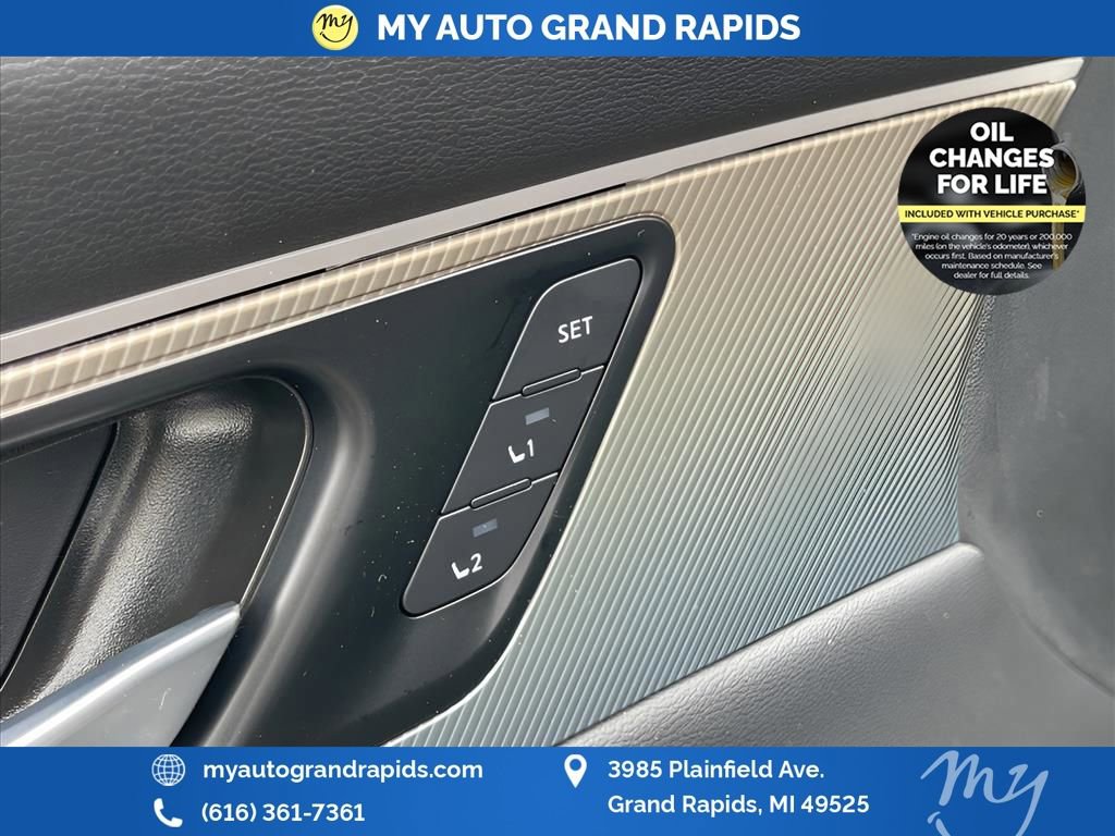 Used 2025 Nissan Murano SL w/ Cargo Package image 7