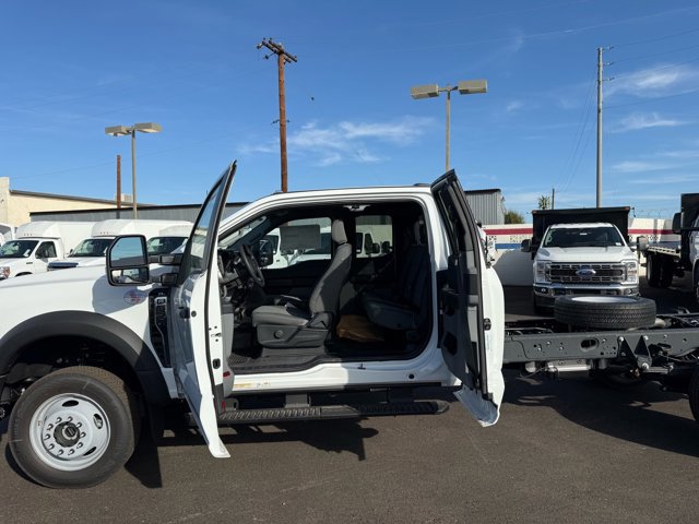 New 2026 Ford F550 4x4 Supercab Super Duty image 13