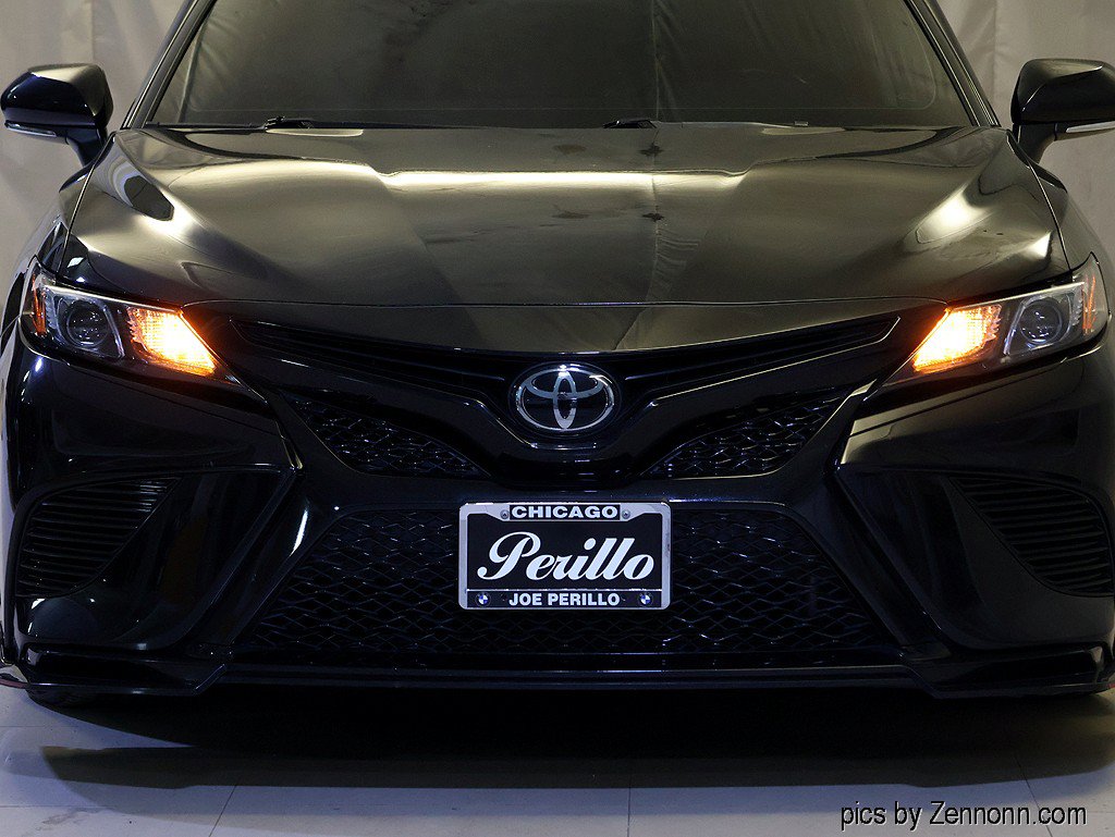 Used 2022 Toyota Camry XSE FWD image 6