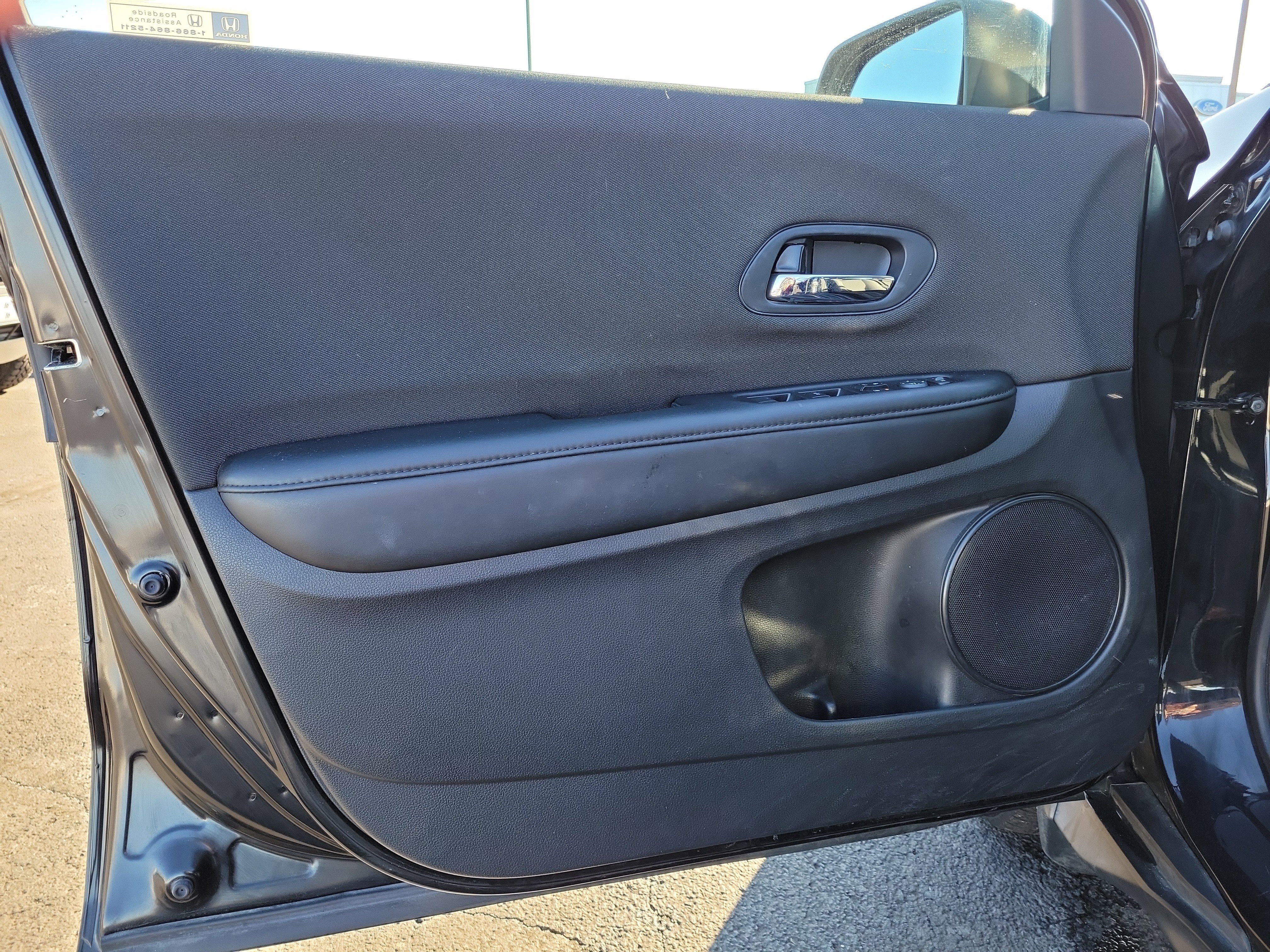 Used 2021 Honda HR-V LX image 14